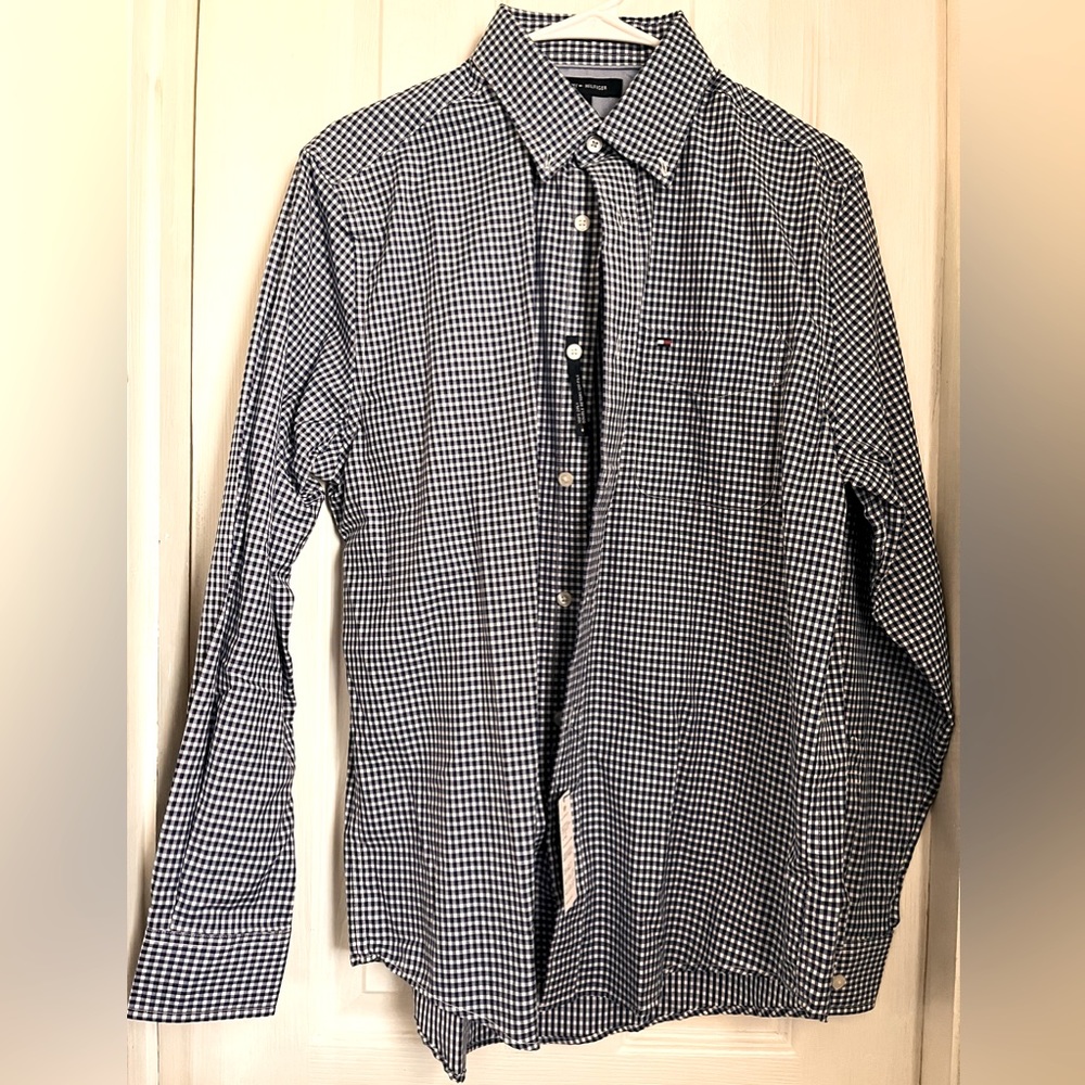 Men’s Tommy Hilfiger Long Sleeve Button Down Dress Shirt NWT